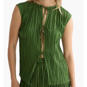 NEW!!Scotch & Soda Green Pleated Top